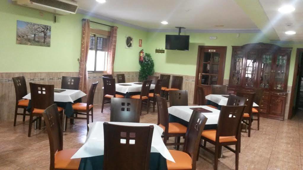 Hostal Restaurante El Paraiso Don Benito Exterior foto